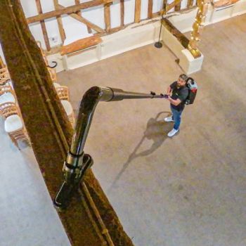 SkyVac® Kit 4m Akku-Rucksackstaubsauger mit Teleskop-Saugstange